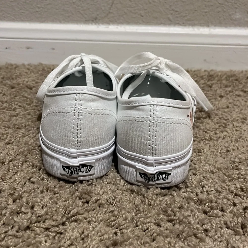 L initial vans - Picture 4 of 6